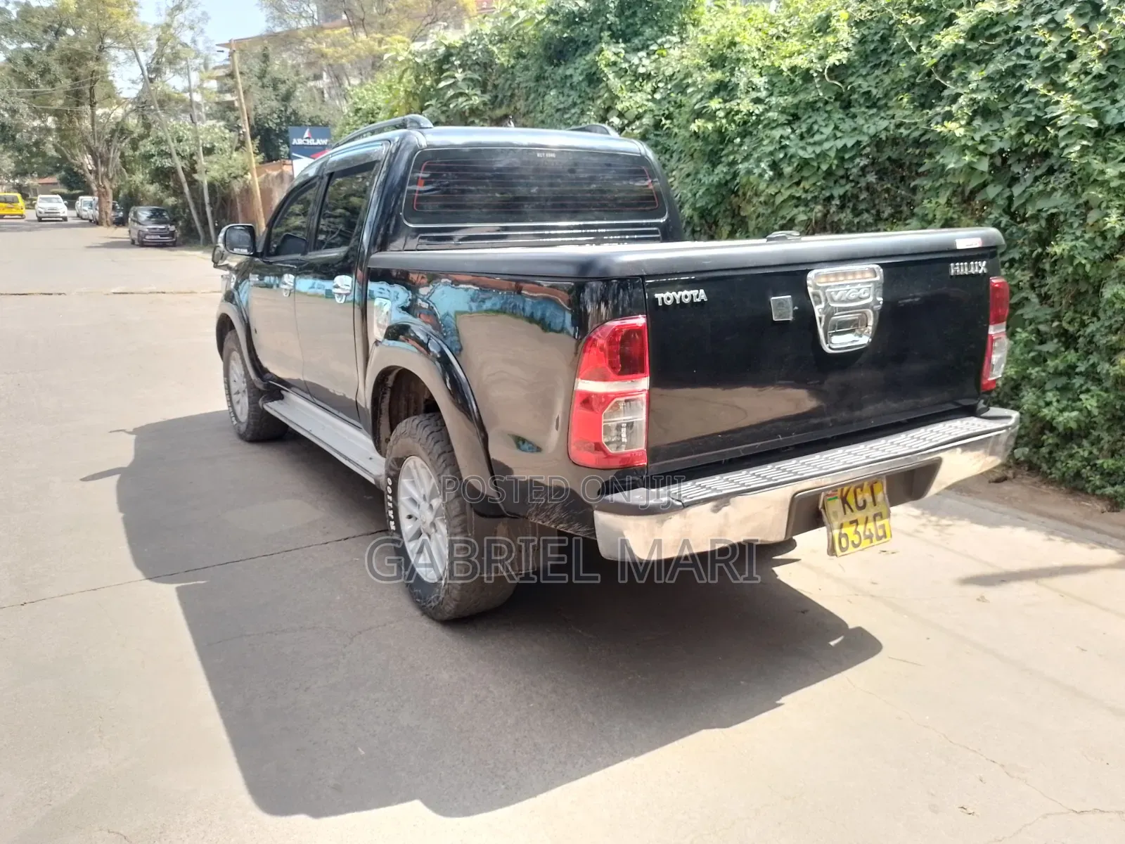 Toyota Hilux 2011 Black