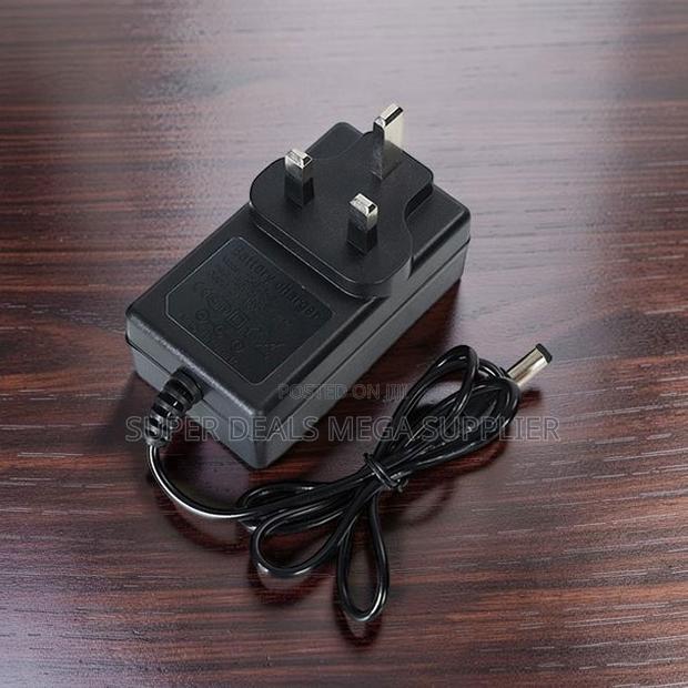 Stable Secure 21v 1a 3 Pin Lithium Ion Battery Charger Power Adapter - main view