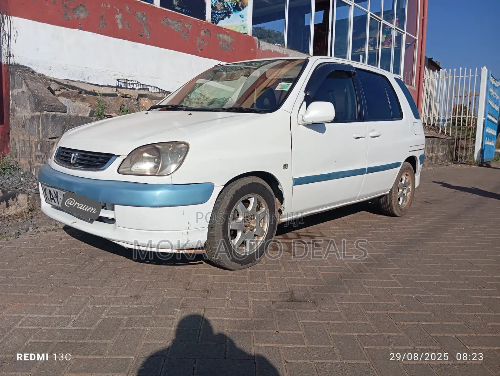 Toyota Raum 2000 White