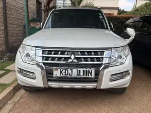 Mitsubishi Pajero V90 3.2 DI-D GLS/GLX 2015 Pearl