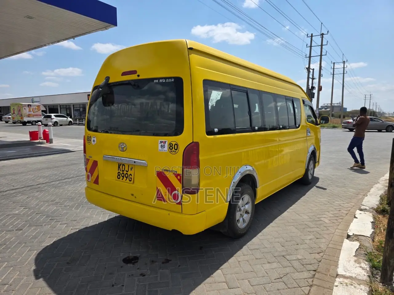 Toyota Grand HiAce 2014 Yellow