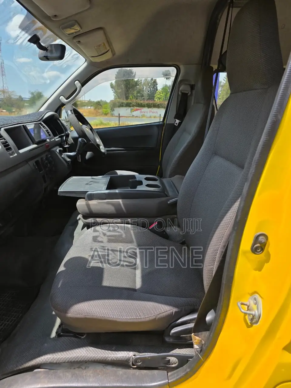 Toyota Grand HiAce 2014 Yellow