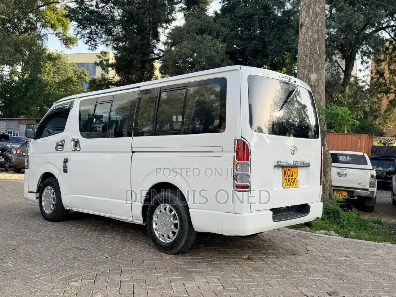 Toyota Grand HiAce 2012 White