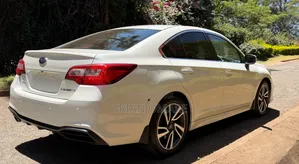 Subaru Legacy 2018 White