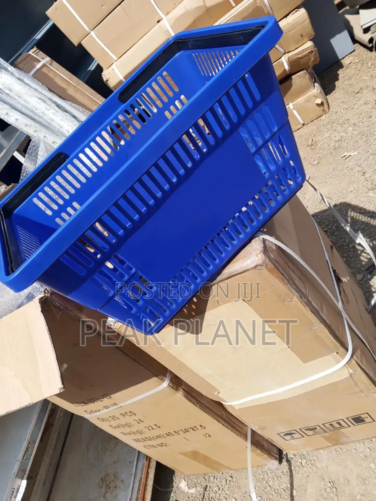 Plastic Shopping Basket – Perfect for Supermarkets and Retail Stores
