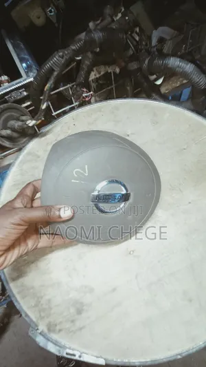 Airbag Nissan March 2013