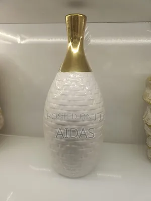 Decorative Vase – Elegant Modern Flower Vase for Home Office Décor