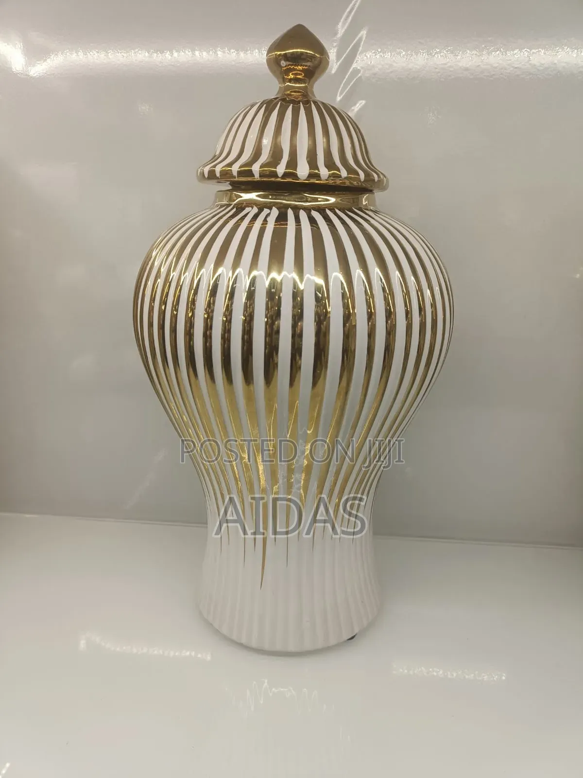 Decorative Vase – Elegant Modern Flower Vase for Home Office Décor