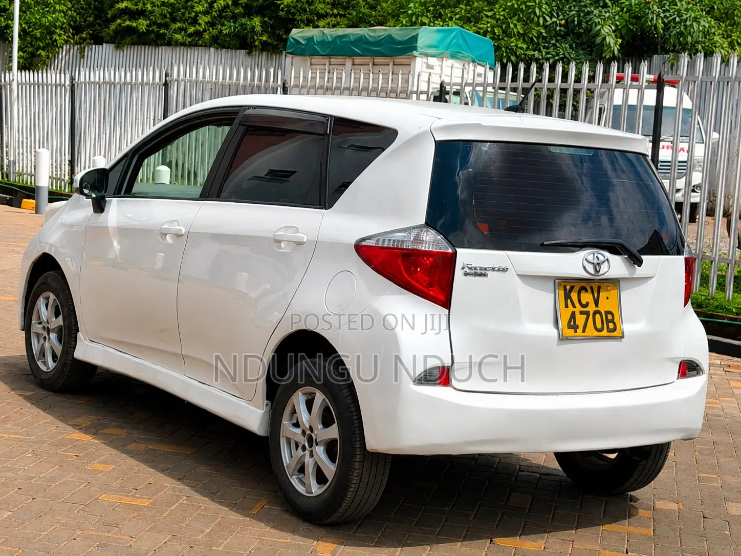 Toyota Ractis 1.5 FWD 2012 White