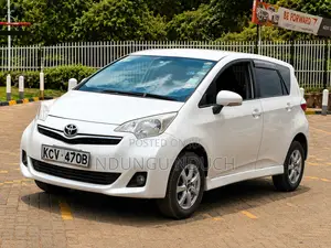 Toyota Ractis 1.5 FWD 2012 White