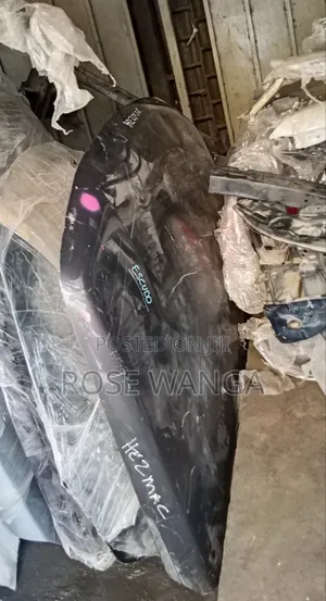 Suzuki Escudo Bonnet