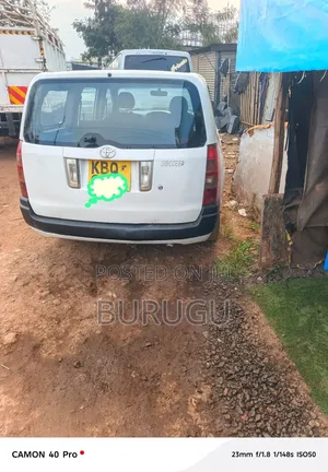 Toyota Succeed 2005 Off white