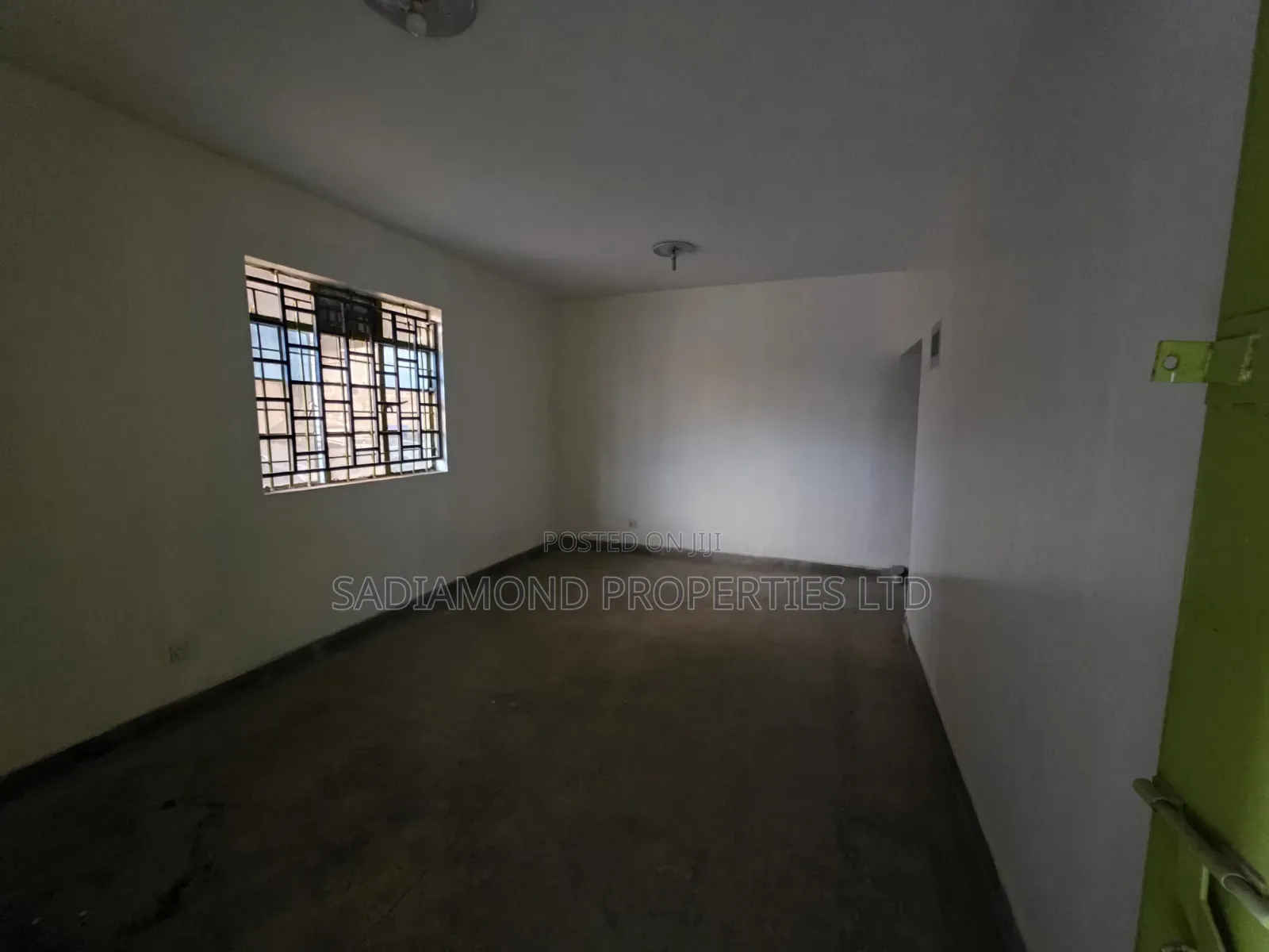 4000 SQFT Warehouse for Rent
