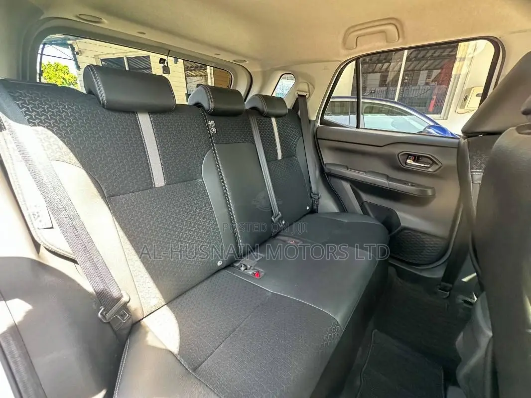 Daihatsu Rocky 2019 Pearl