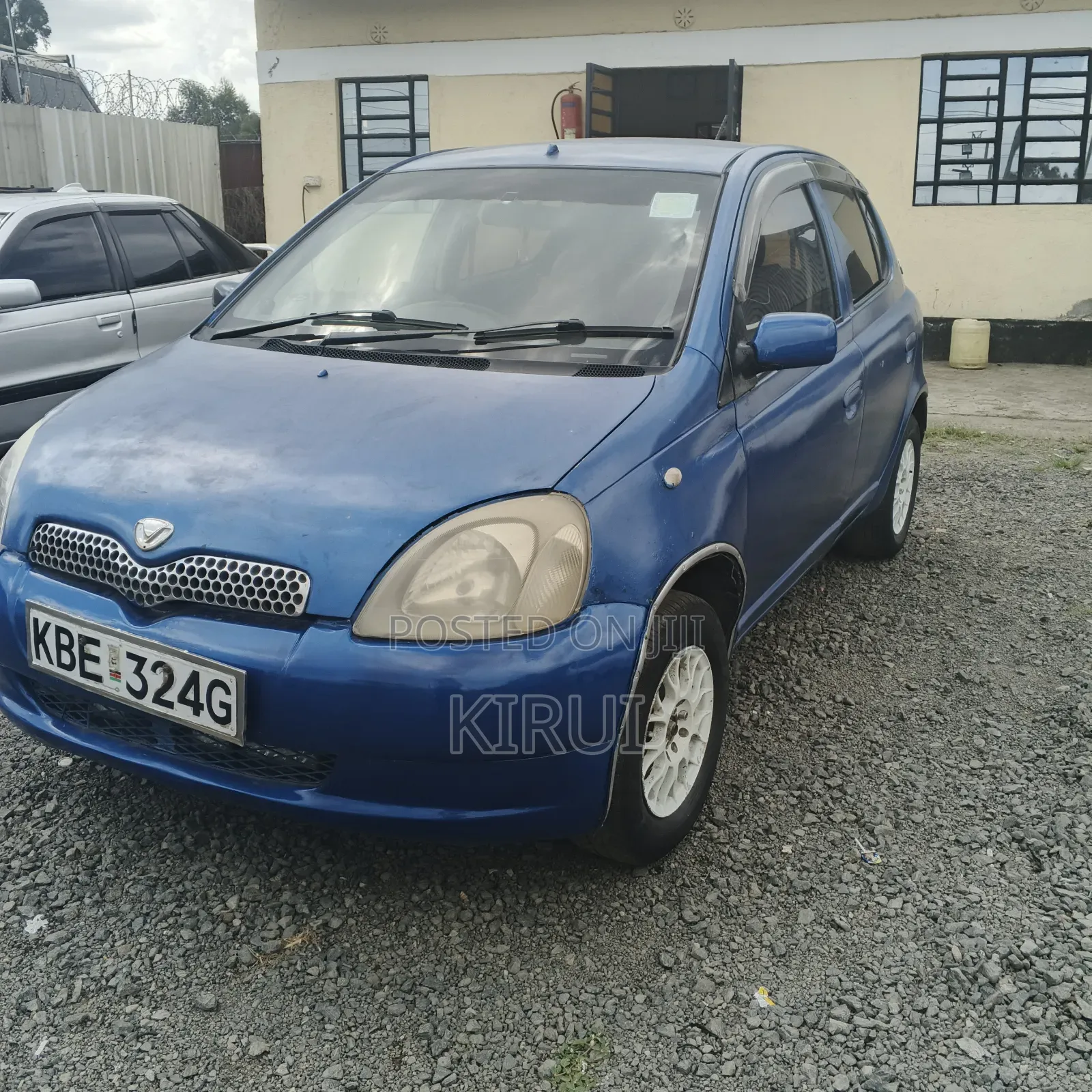 Toyota Vitz 2005 Blue