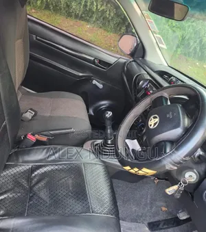 Toyota Hilux 2018 Silver