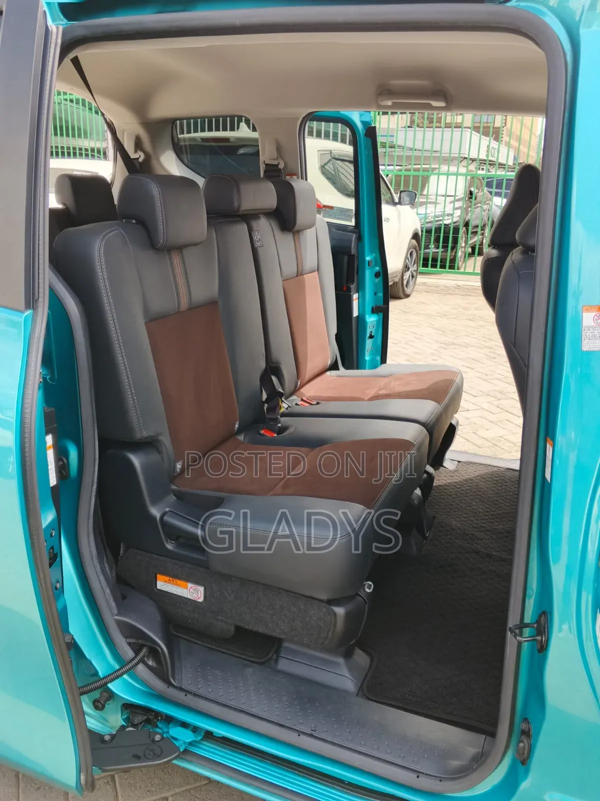 Toyota Sienta 2019 Green