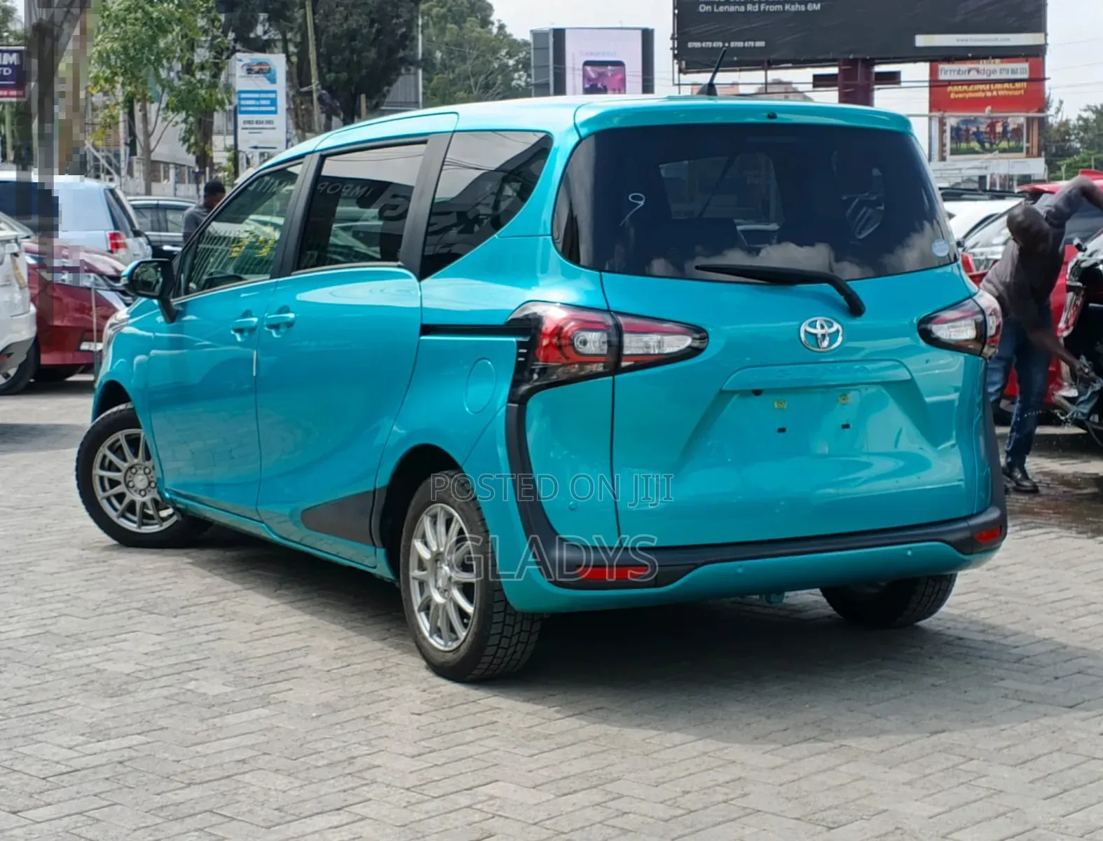 Toyota Sienta 2019 Green