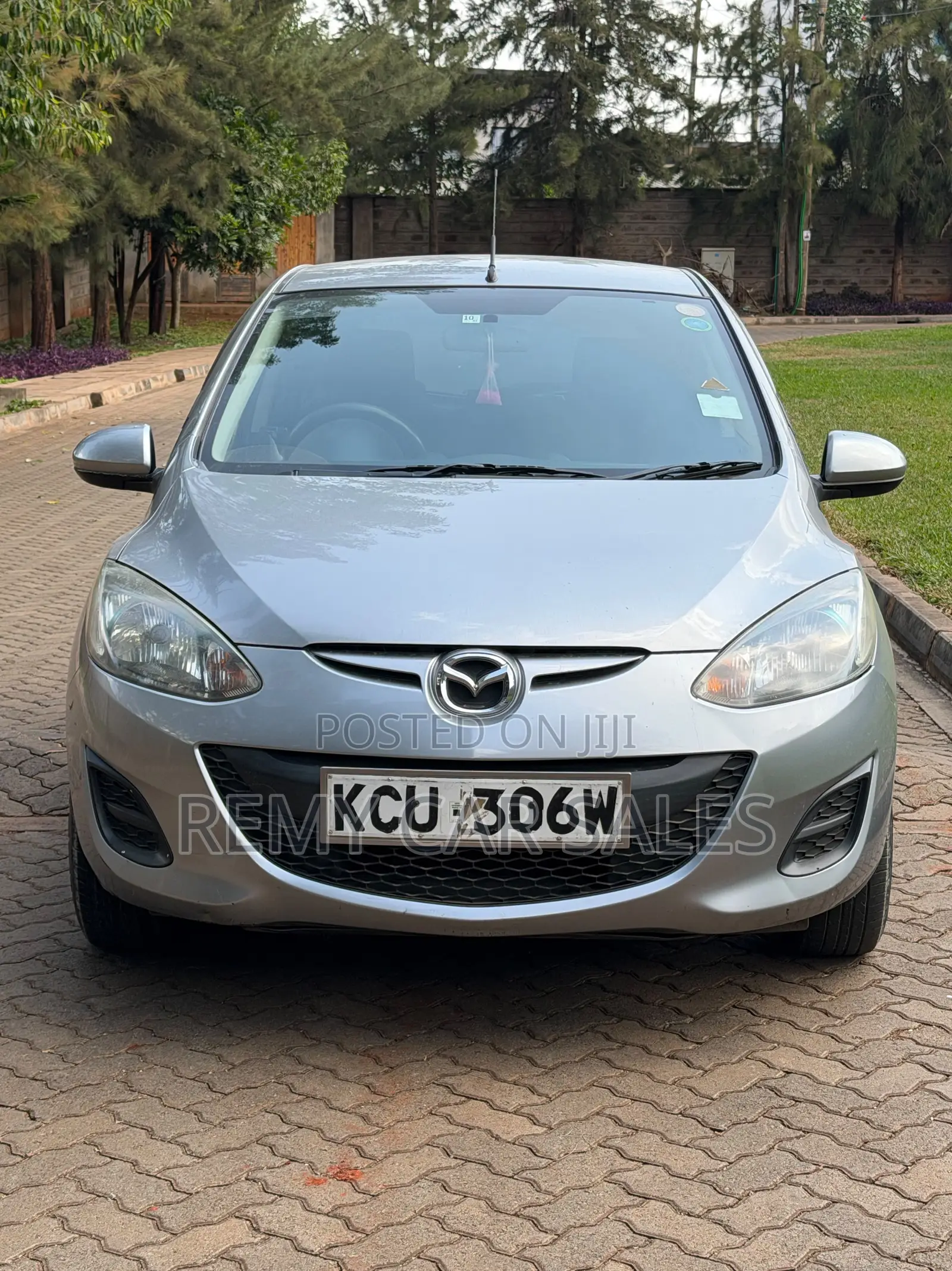 Mazda Demio 2012 Gray