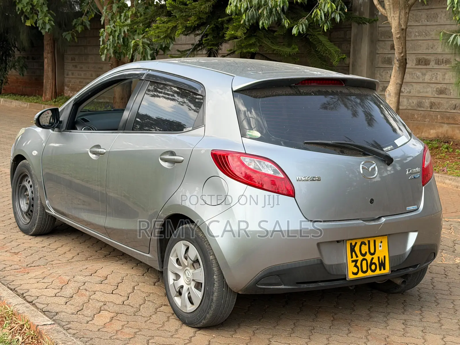 Mazda Demio 2012 Gray