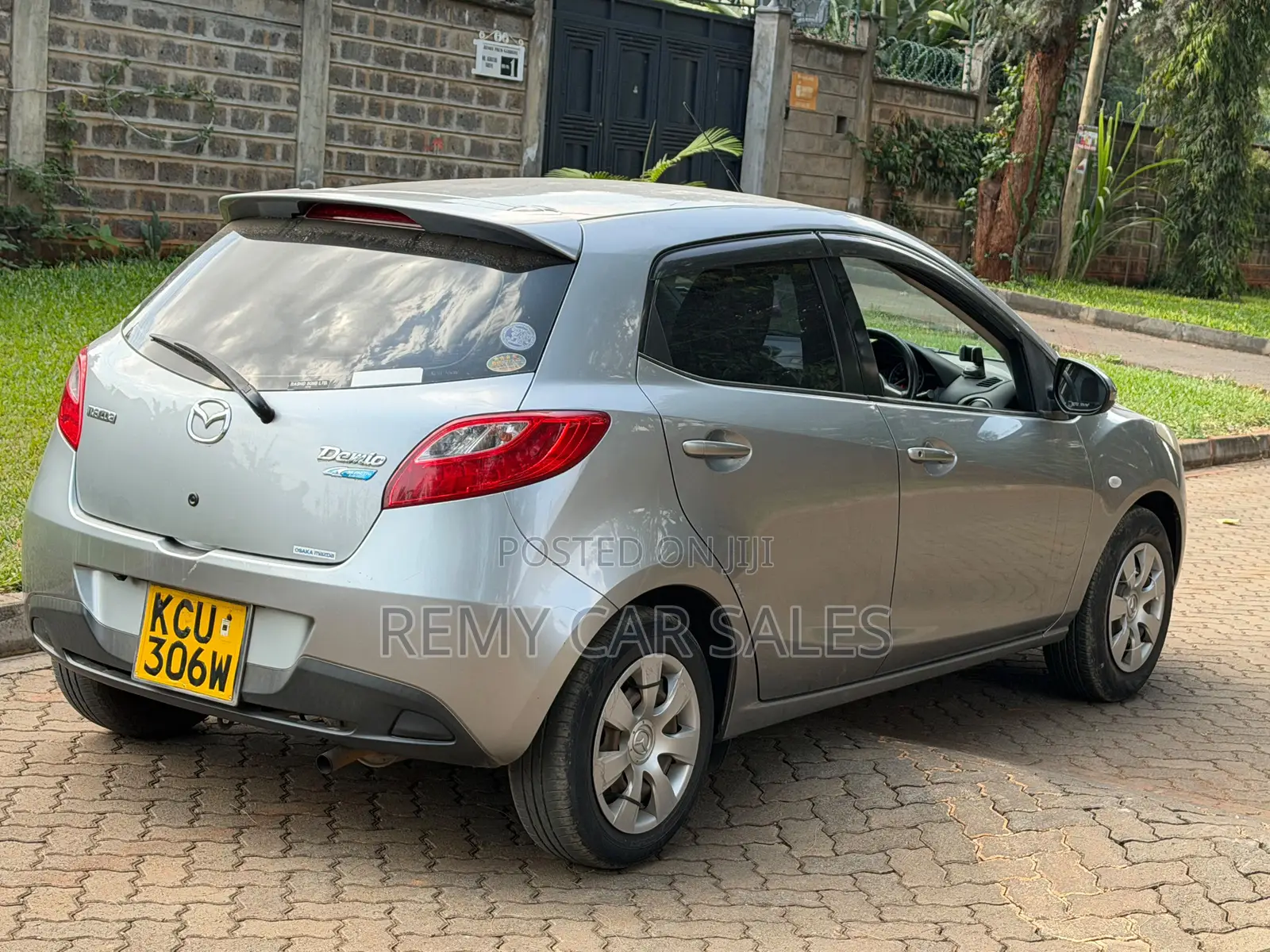 Mazda Demio 2012 Gray