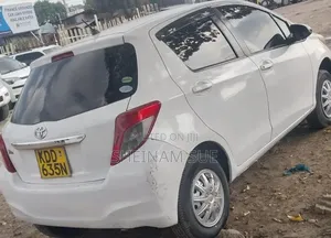 Toyota Vitz 2014 White