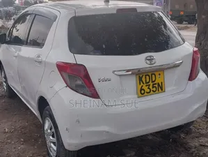Toyota Vitz 2014 White