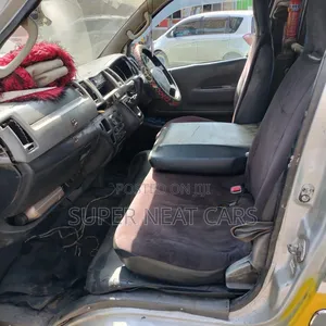 Toyota HiAce 2008 Silver