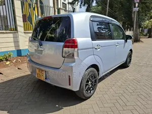 Toyota Spade 1.5 2014 Blue