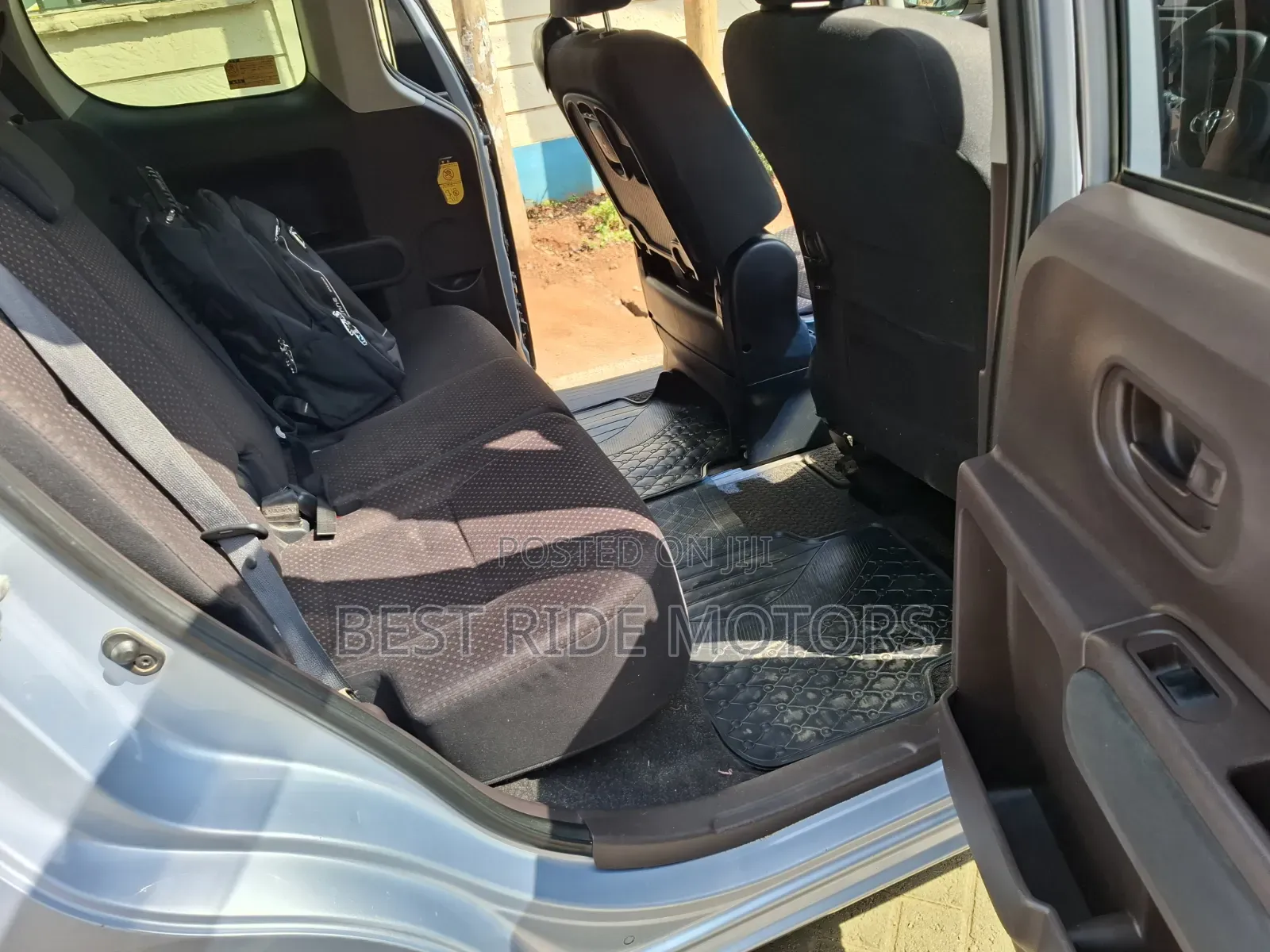 Toyota Spade 1.5 2014 Blue