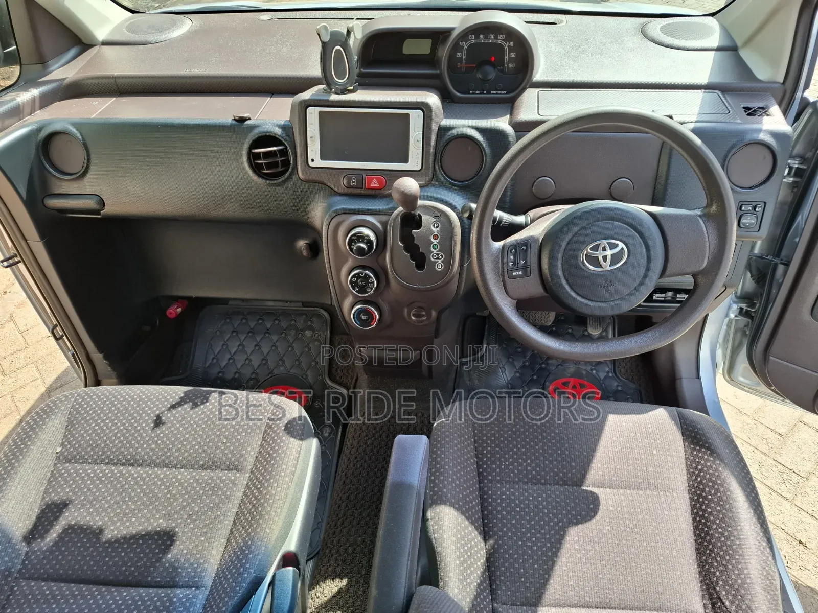 Toyota Spade 1.5 2014 Blue