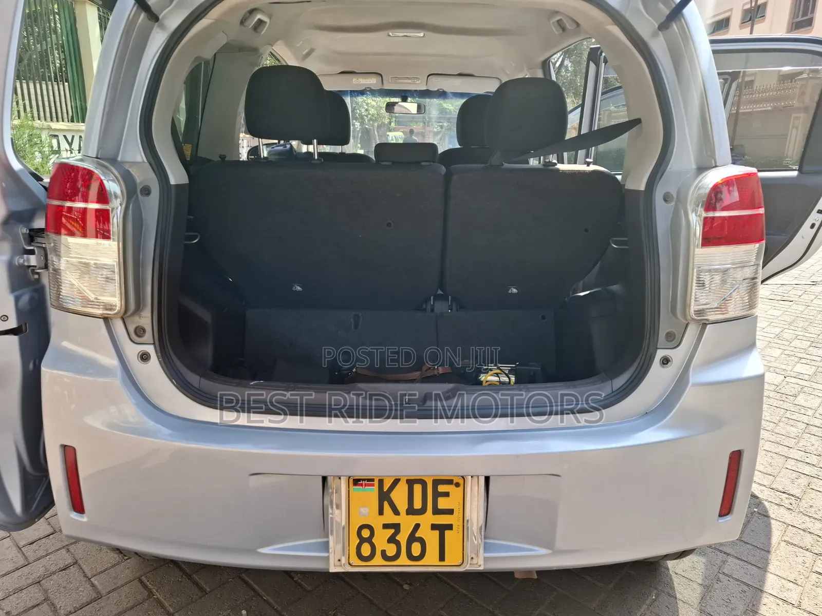 Toyota Spade 1.5 2014 Blue