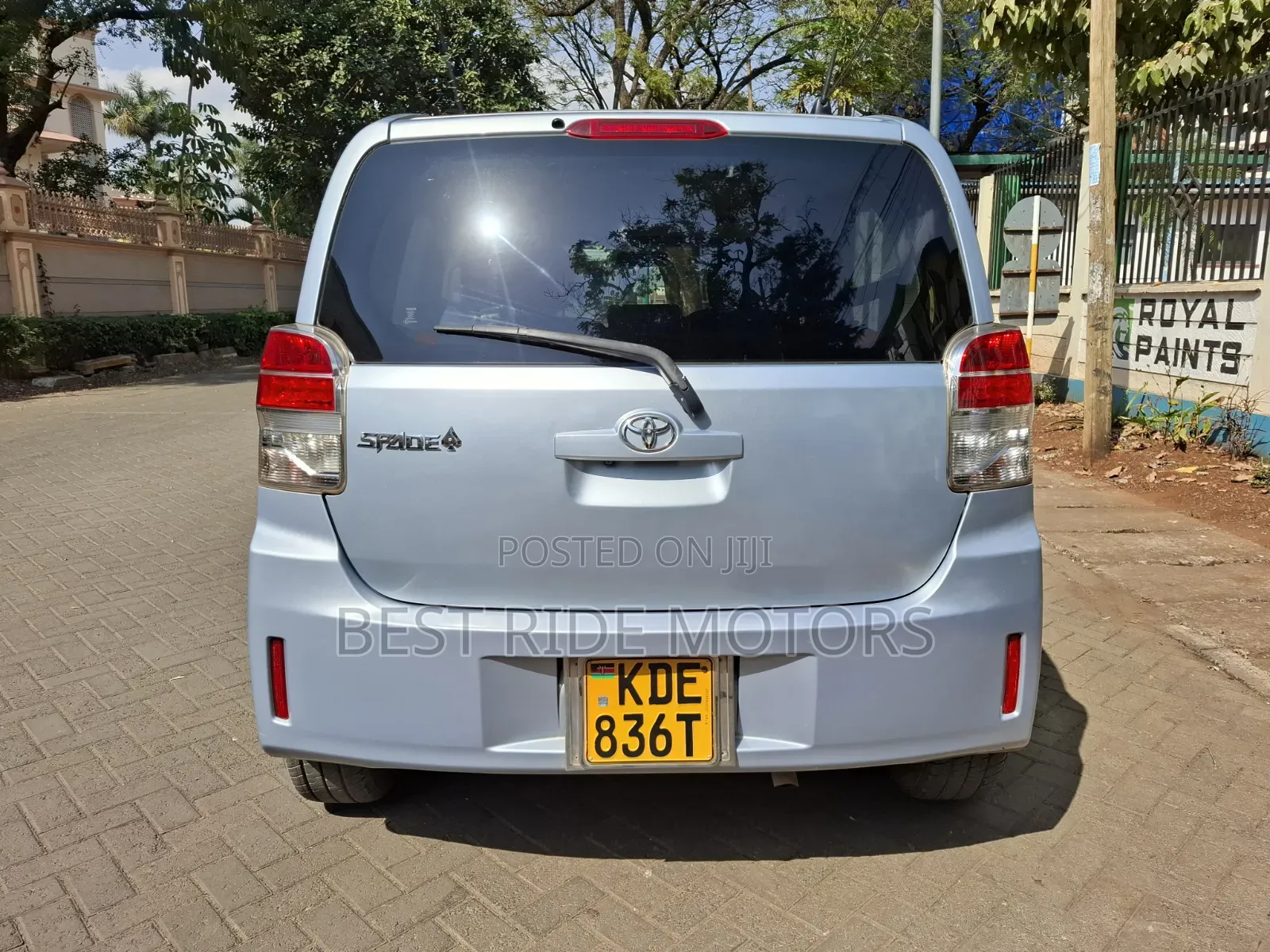 Toyota Spade 1.5 2014 Blue