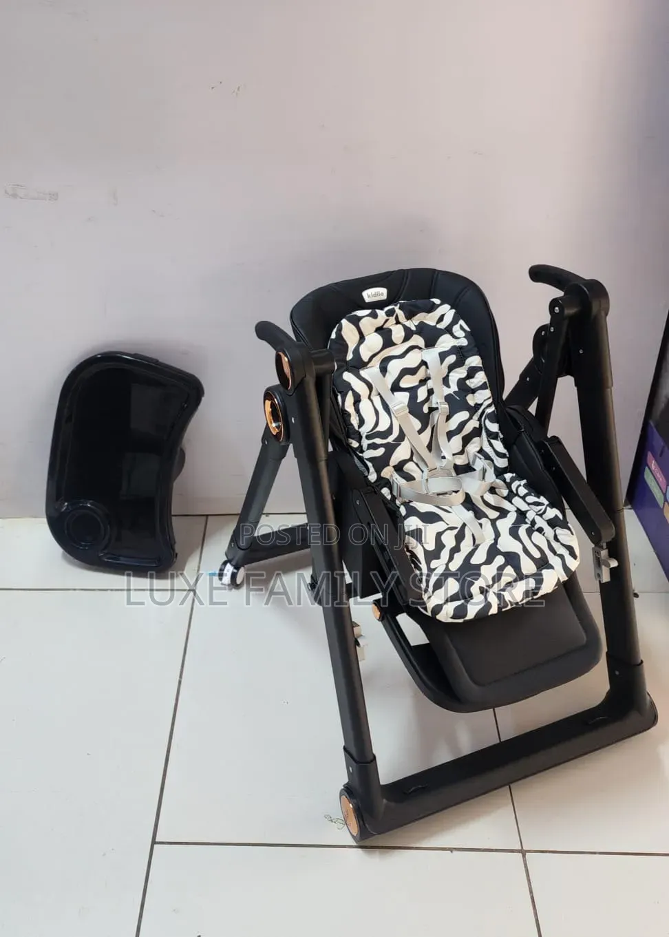 Kidilo Adjustable Height Manual Swing Feeding Chair