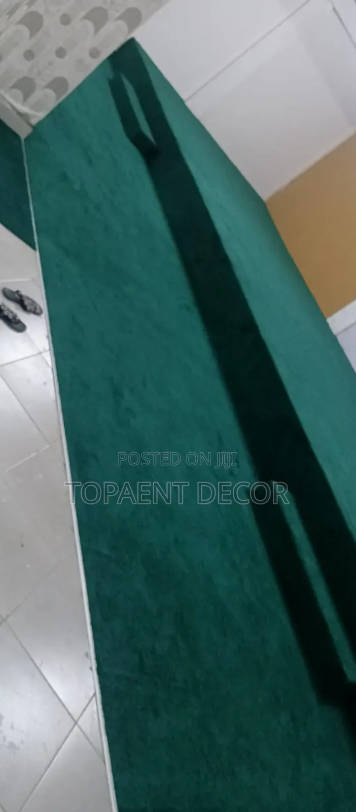 Green Floor Wall to Wall Carpets