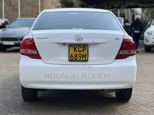 Toyota Axio 1.5 G 2WD 2011 White