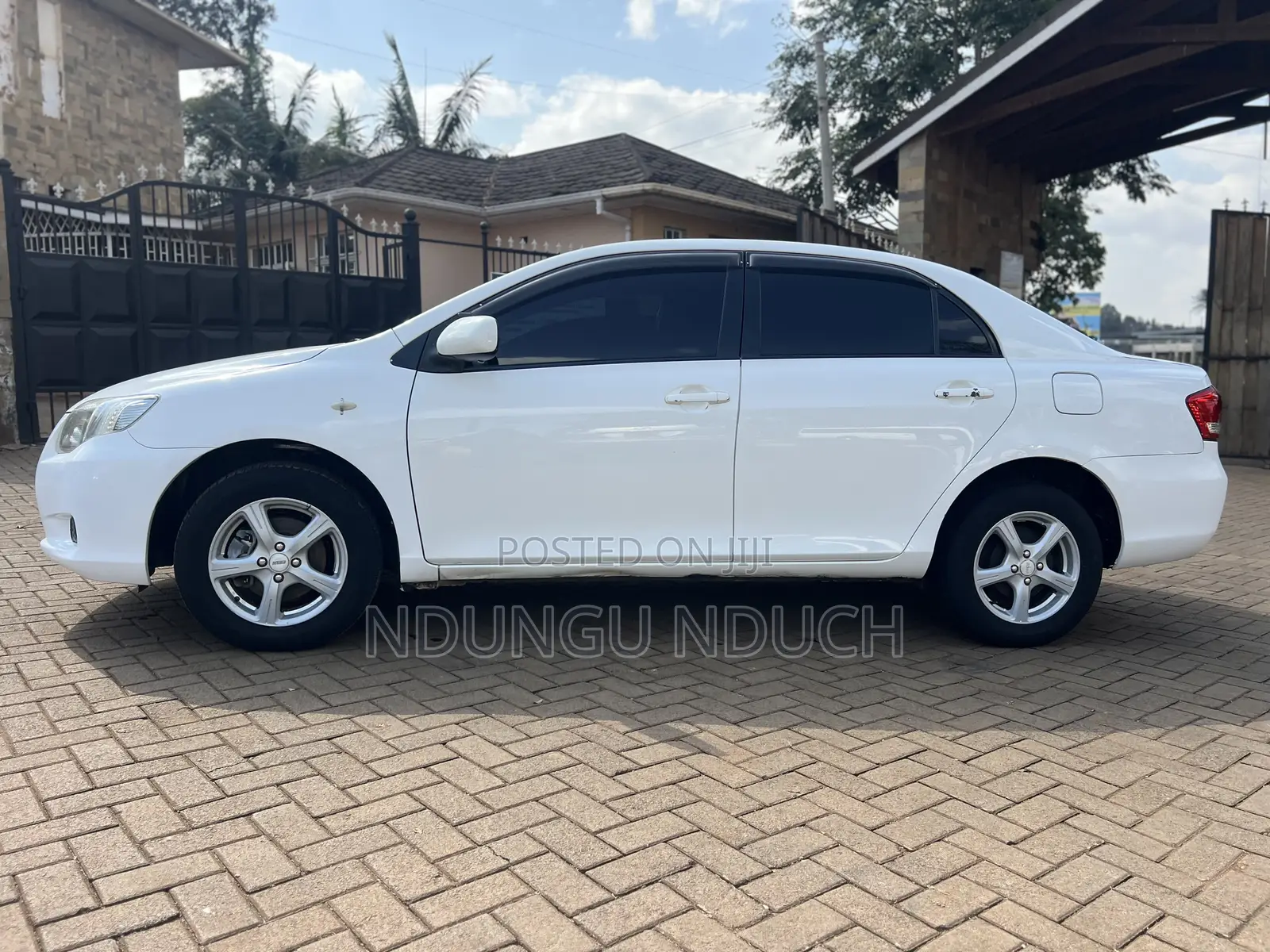 Toyota Axio 1.5 G 2WD 2011 White
