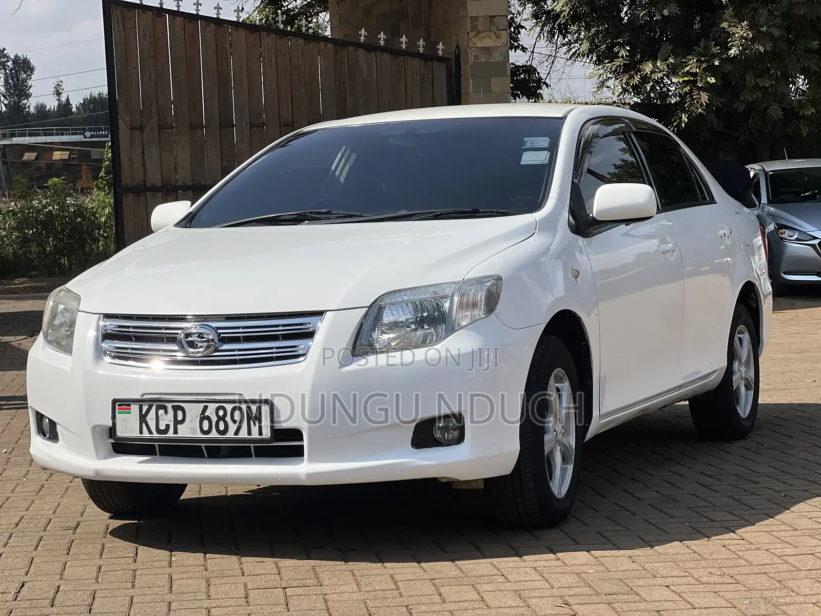 Toyota Axio 1.5 G 2WD 2011 White