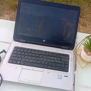 Laptop HP EliteBook 820 G4 8GB Intel Core i5 SSD 256GB