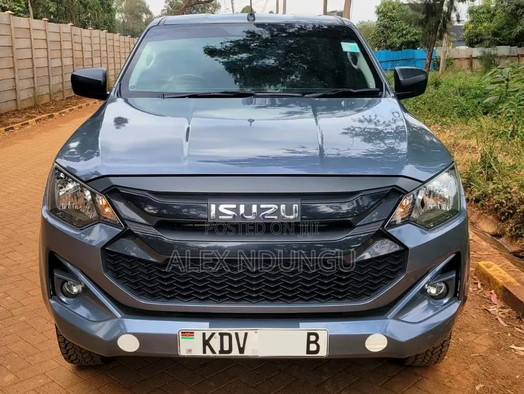 Isuzu D-MAX 2025 Silver