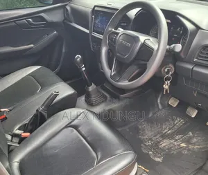 Isuzu D-MAX 2025 Silver