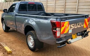 Isuzu D-MAX 2025 Silver