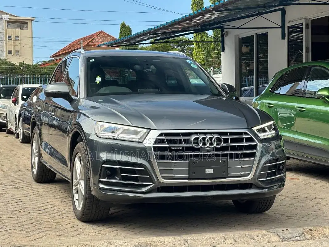 Audi Q5 2.0T Premium AWD quattro 2019 Gray