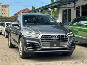 Audi Q5 2.0T Premium AWD quattro 2019 Gray