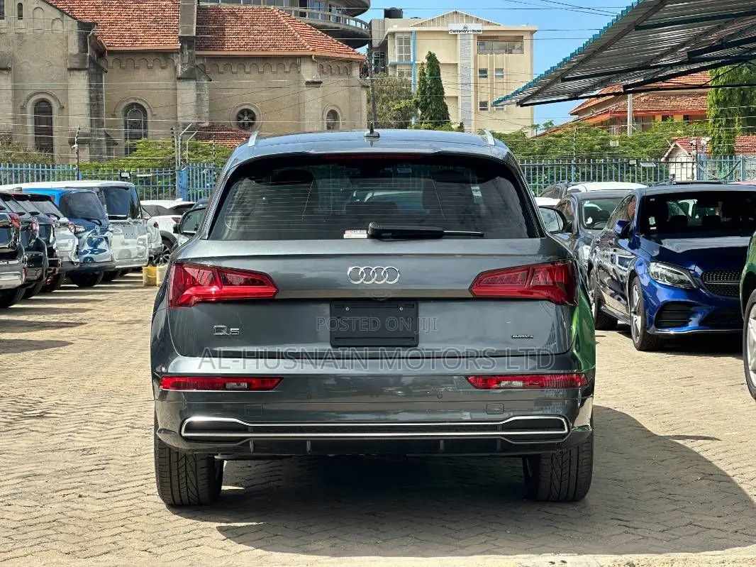 Audi Q5 2.0T Premium AWD quattro 2019 Gray