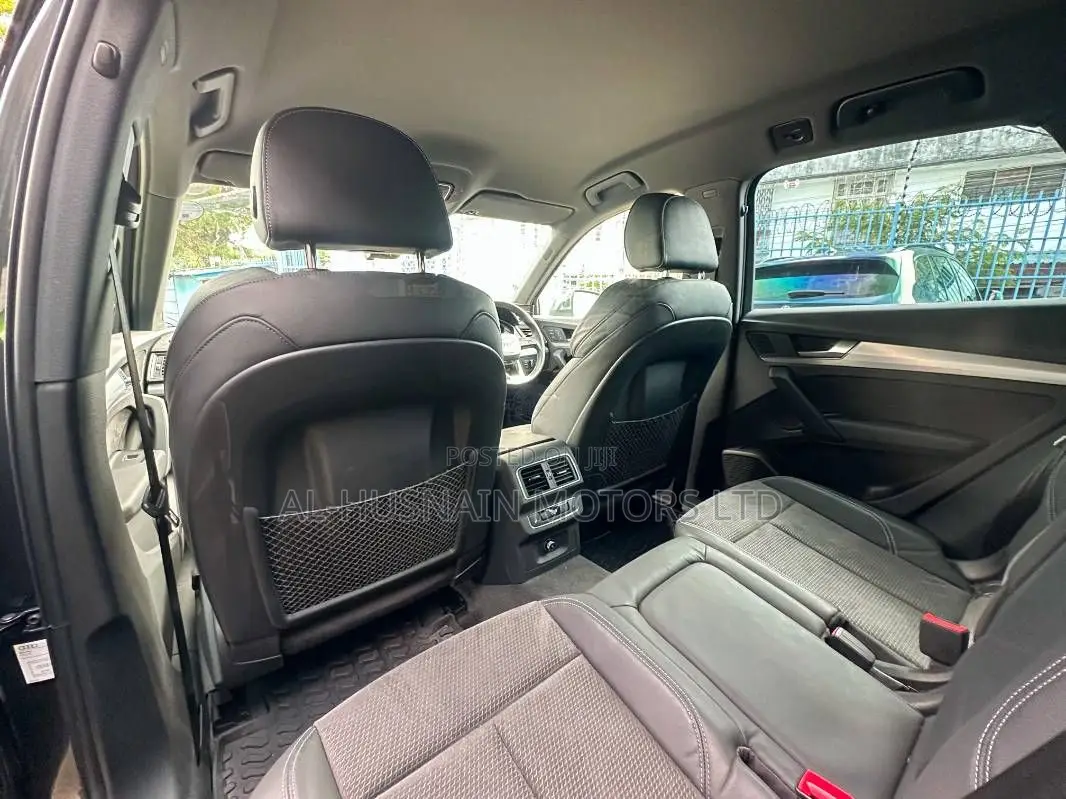 Audi Q5 2.0T Premium AWD quattro 2019 Gray