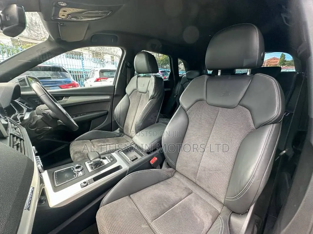 Audi Q5 2.0T Premium AWD quattro 2019 Gray