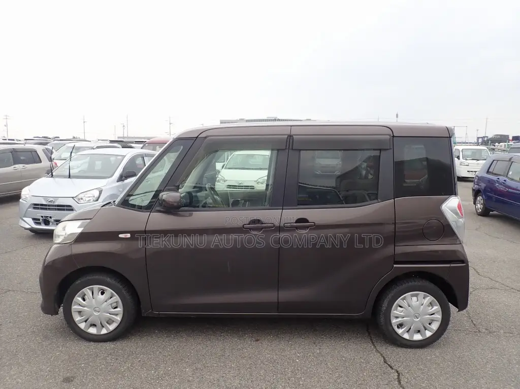 Nissan Dayz Roox 2019 Brown