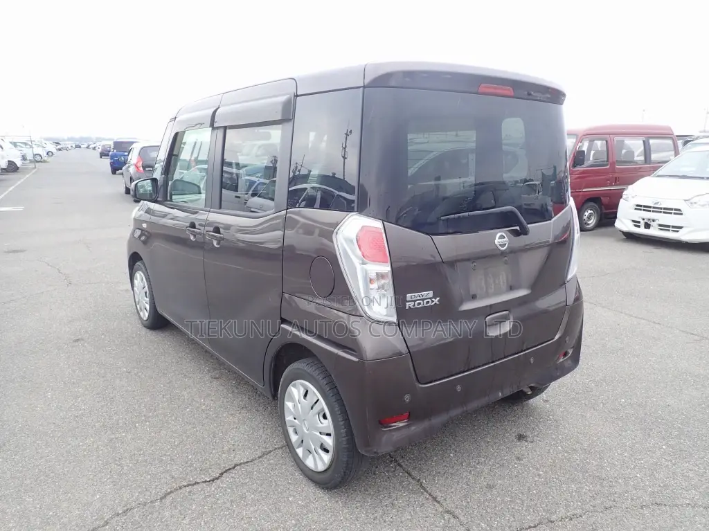 Nissan Dayz Roox 2019 Brown