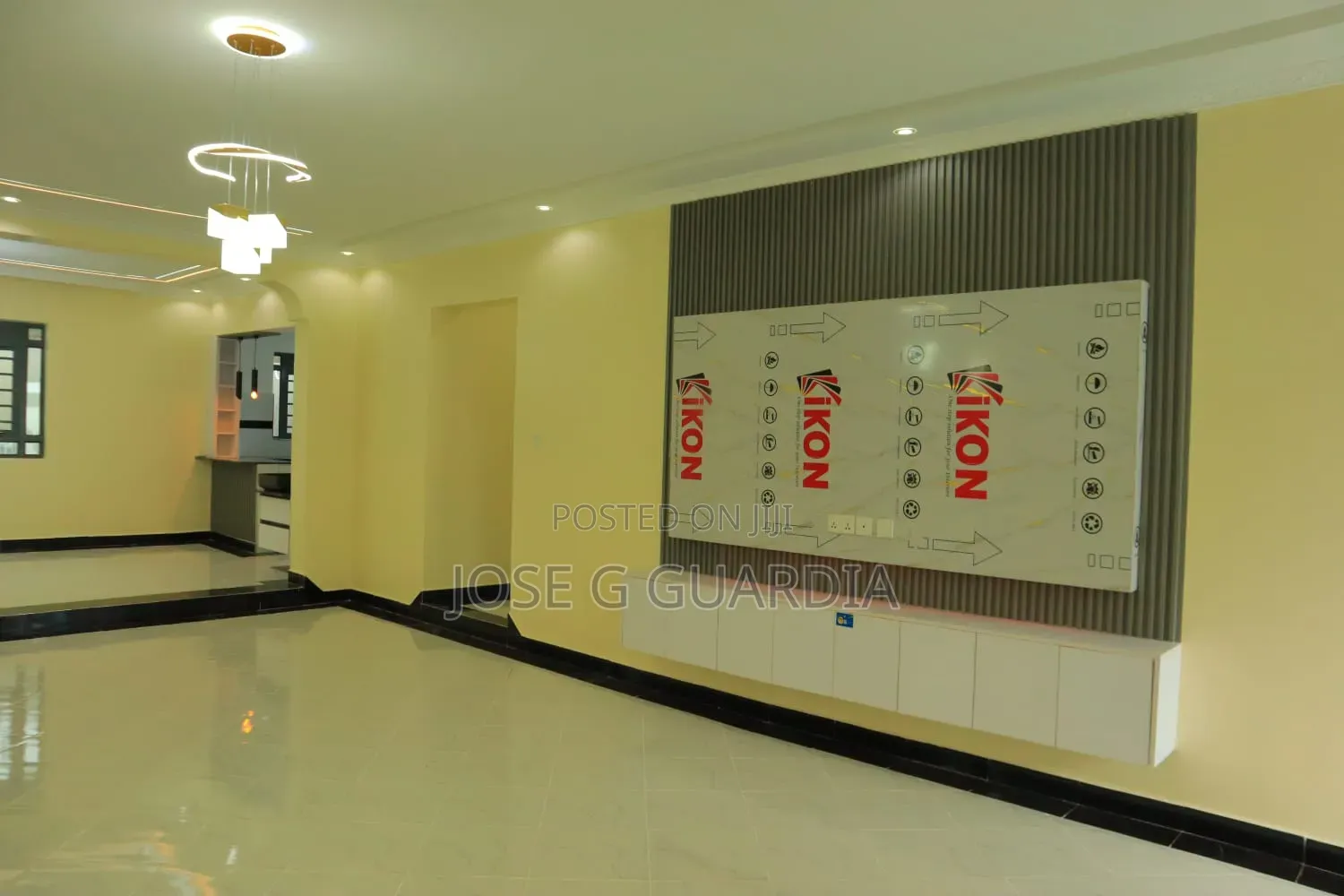 3bdrm House in Kagaa Estate, Township G for sale